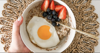 BỮA SÁNG VÀ KIỂM SOÁT CÂN NẶNG